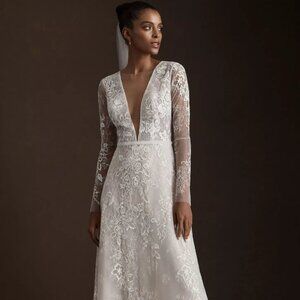 Riki Dalal Joan Illusion V-Neck Long-Sleeve Lace Wedding Gown Size 10